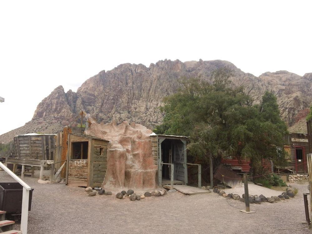 Bonnie Springs Ranch Motel Blue Diamond Buitenkant foto