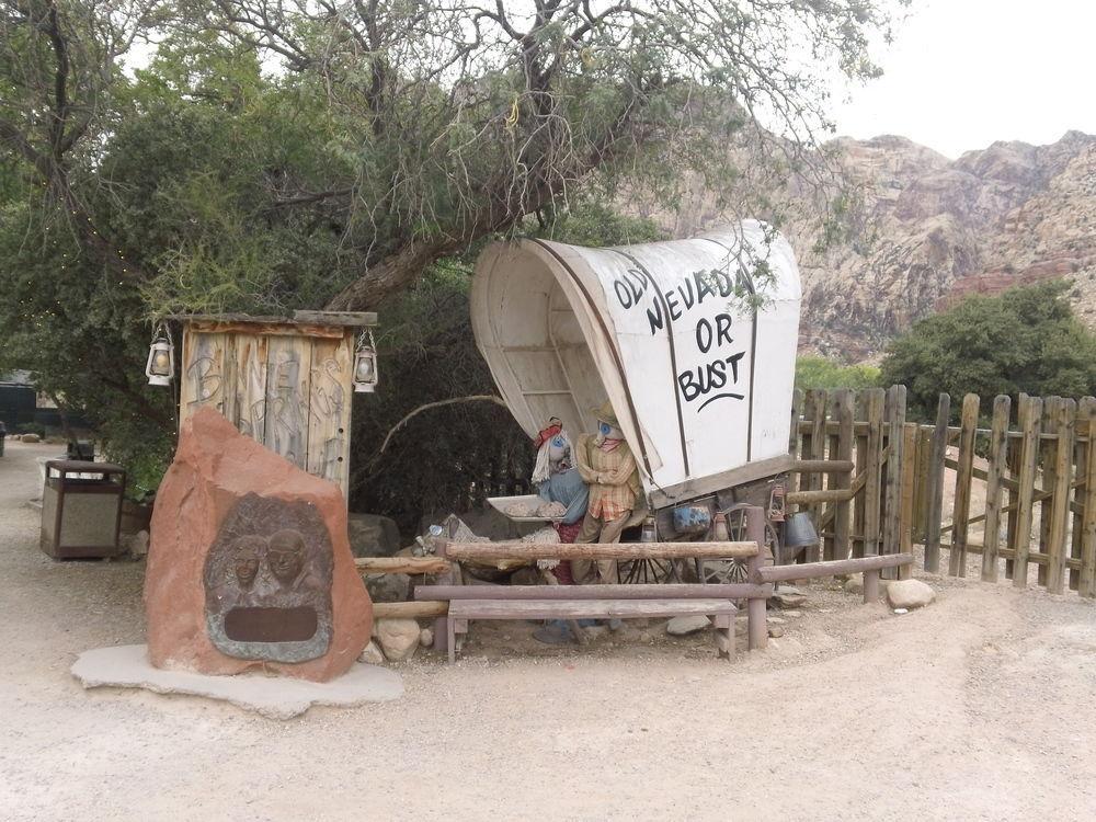 Bonnie Springs Ranch Motel Blue Diamond Buitenkant foto